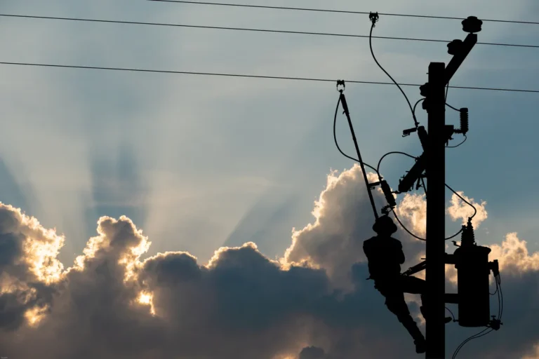 Emergency Electrical Calls: Fort Worth Contractors’ $2M Mistake
