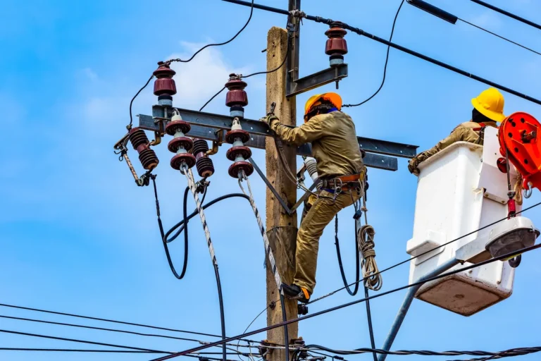 Why Dallas Electrical Contractors Fail at Service Subscriptions